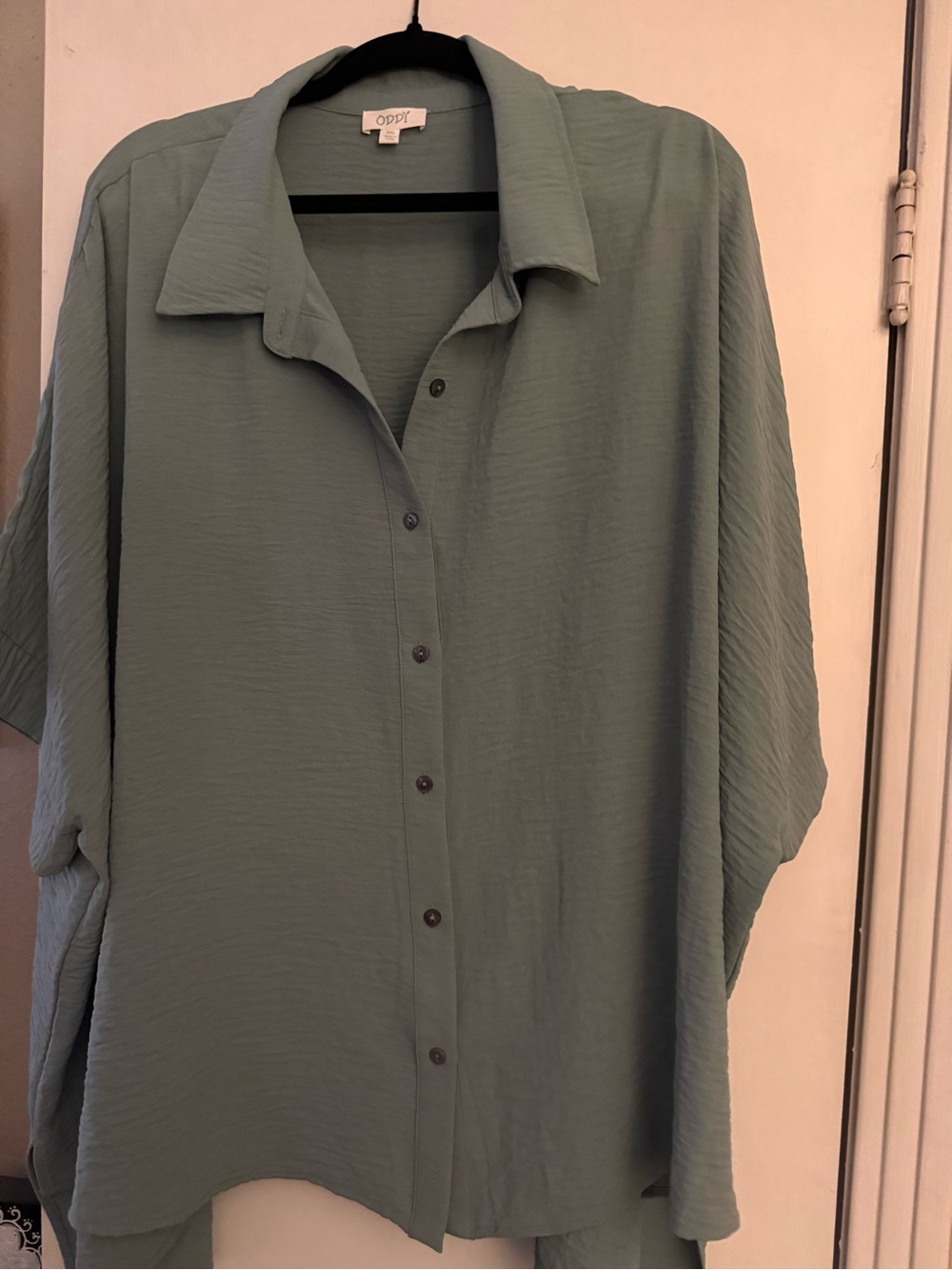 ODDI Relaxed Button-Up Shirt in Sage Green